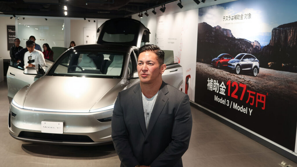 EV市場: テスラ モデルY L日本発売 – 749万円・6人乗りEVの勝算