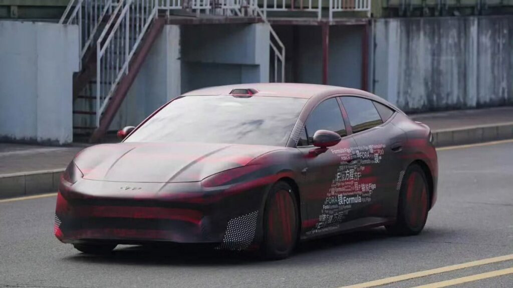 BYD: BYD多ブランド戦略の全体像 – 方程豹が初セダン投入で攻勢拡大