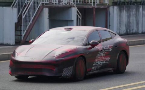 BYD: BYD多ブランド戦略の全体像 – 方程豹が初セダン投入で攻勢拡大