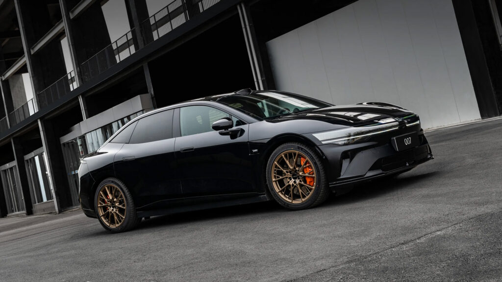 中国EV: Zeekr 007が19.39万元に値下げ — BYD SEAL・Xiaomi SU7と三つ巴の価格競争が日本市場にも波及するか