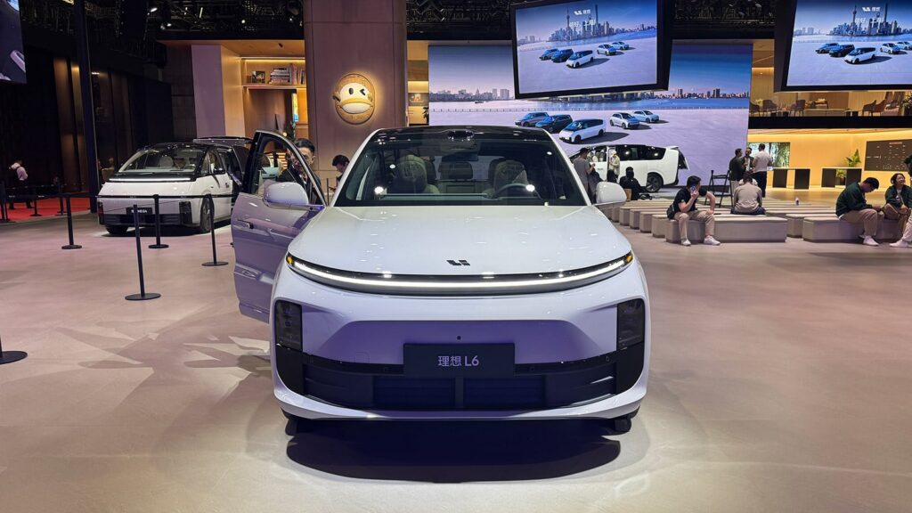 中国EV: 理想汽車vs日産 – 中国当局が両社を召喚、誹謗中傷問題の行方