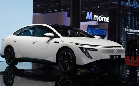 EV市場: 中国NEV浸透率59.5%でも販売減 – 季節要因か構造変化か