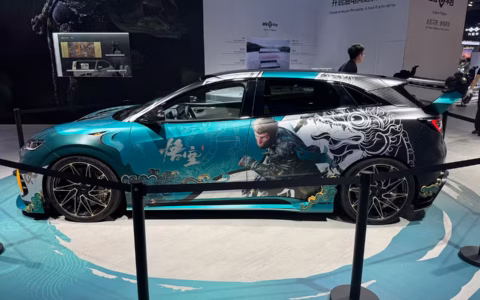 中国EV: カナダが中国EVメーカー3社と直接協議 – 関税引き下げと投資誘致の行方