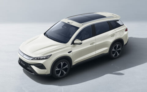 BYD Song Pro DM-i – EV航続301kmのPHEVが約220万円から。RAV4 PHVと何が違うのか