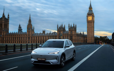 中国EV: 中国NEV輸出が前年比140%増 – BYD・Geely・新興勢が描く勢力図