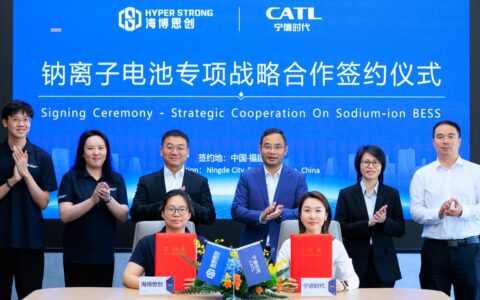 CATL、ナトリウムイオン電池60GWh受注 – 蓄電からEVへ広がる脱リチウム戦略
