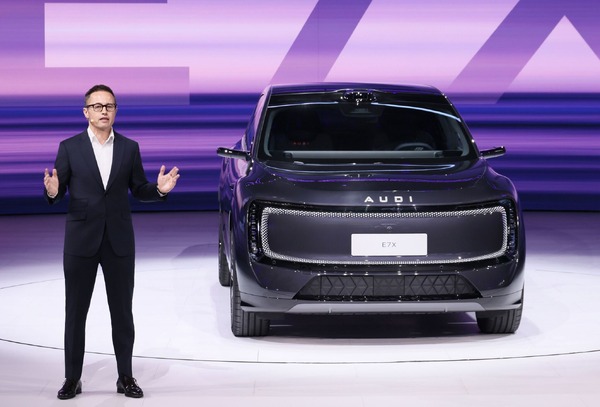 アウディ中国専用EV「E7X」北京で発表 – 欧州勢の反撃はBYDの脅威となるか