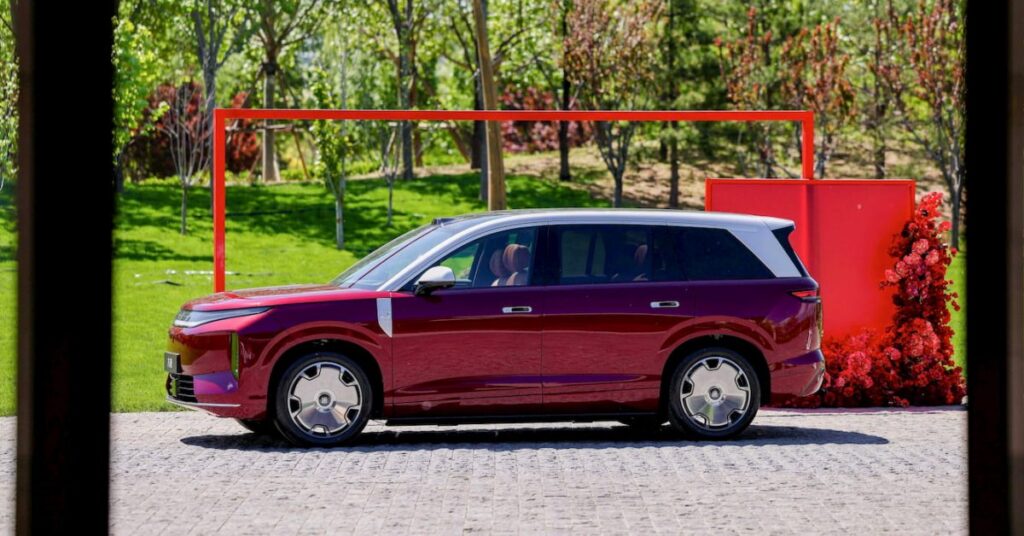 BYD Datang – 525万円から3列電動SUV、競合比較