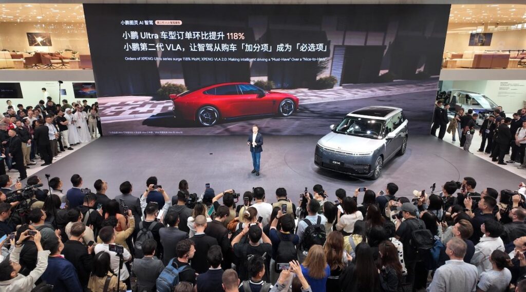XPENG「AI全振り」vs NIO「3ブランド戦略」── 北京モーターショーで鮮明になった成長路線の違い