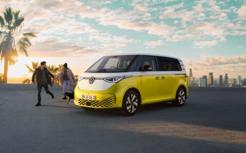 BYD 3列シートは日本未導入 – TangとDenza D9の現在地