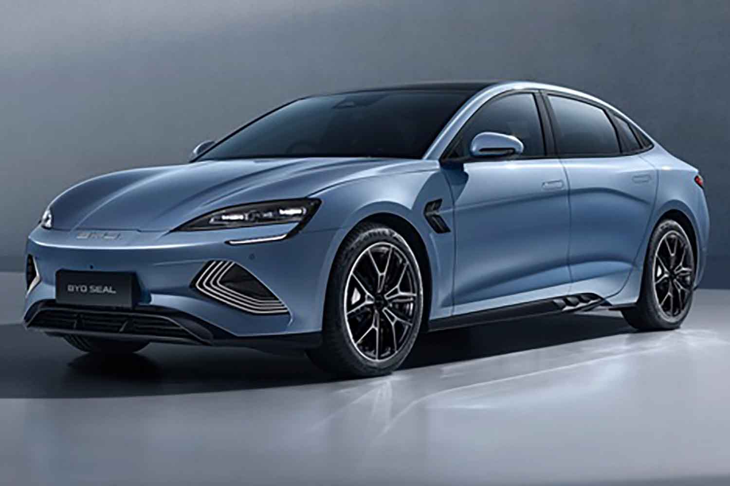 BYD SEAL 日本価格2026 - 495万円改定と補助金半減の実態